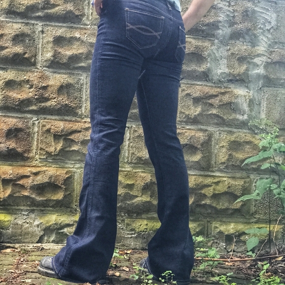 vintage y2k abercrombie dark wash bell bottoms - Picture 10 of 13